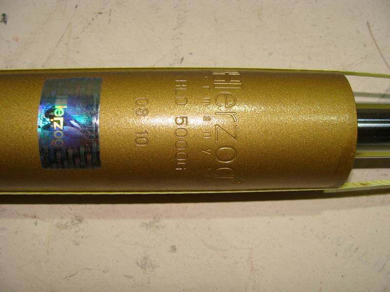 Амортизатор ВАЗ 2108 - 21099, ВАЗ 2113 - 2115 передний газ-масло (вкладыш) (пр-во Herzog Германия) - фото №3