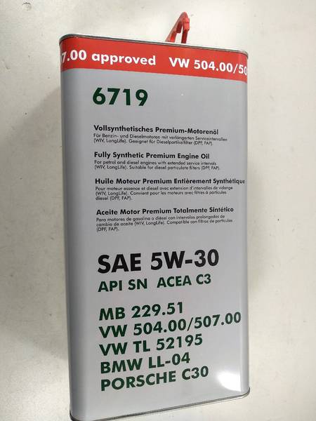 Моторное масло 5W-30 LongLife III for (5л) Volkswagen, Audi, Skoda (пр-во Fanfaro Германия) ЖЕЛЕЗНАЯ БАНКА! - фото