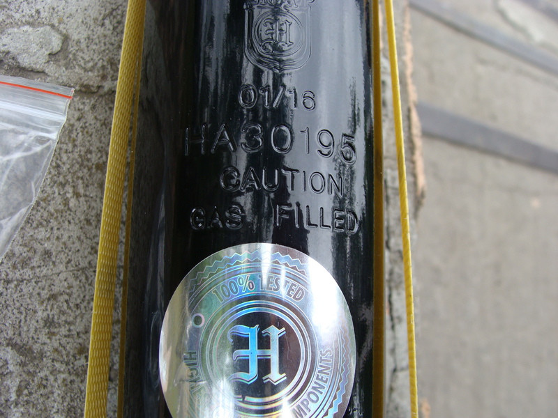 Амортизатор Спринтер Mercedes Sprinter передний газовый УСИЛЕННЫЙ (4Т) (оригинальный номер A9043201630 ) (пр-во HORT Венгрия) - фото №4