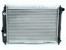 Радиатор охлаждения CHEVROLET AVEO 1.4, 1.6 автомат с кондиционером 600мм (основной) (пр-во FLAGMUS) ПД 315952