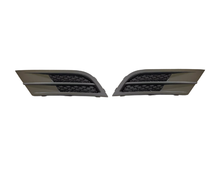 Решетка бампера переднего VOLKSWAGEN Jetta 6 2014 - 2018 (без ПТФ) 2ШТ OEM FP7435913/FP7435914 (FPS) ВС7
