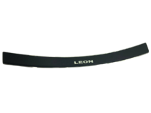 Накладка на задний бампер SEAT Leon 3, ST (2012-2020г) (с загибом) ЧЕРНАЯ с гравировкой (Завод) ВС7